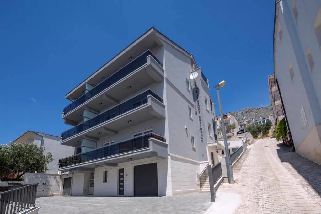 Apartments The Seasons Residence Omiš Kültér fotó