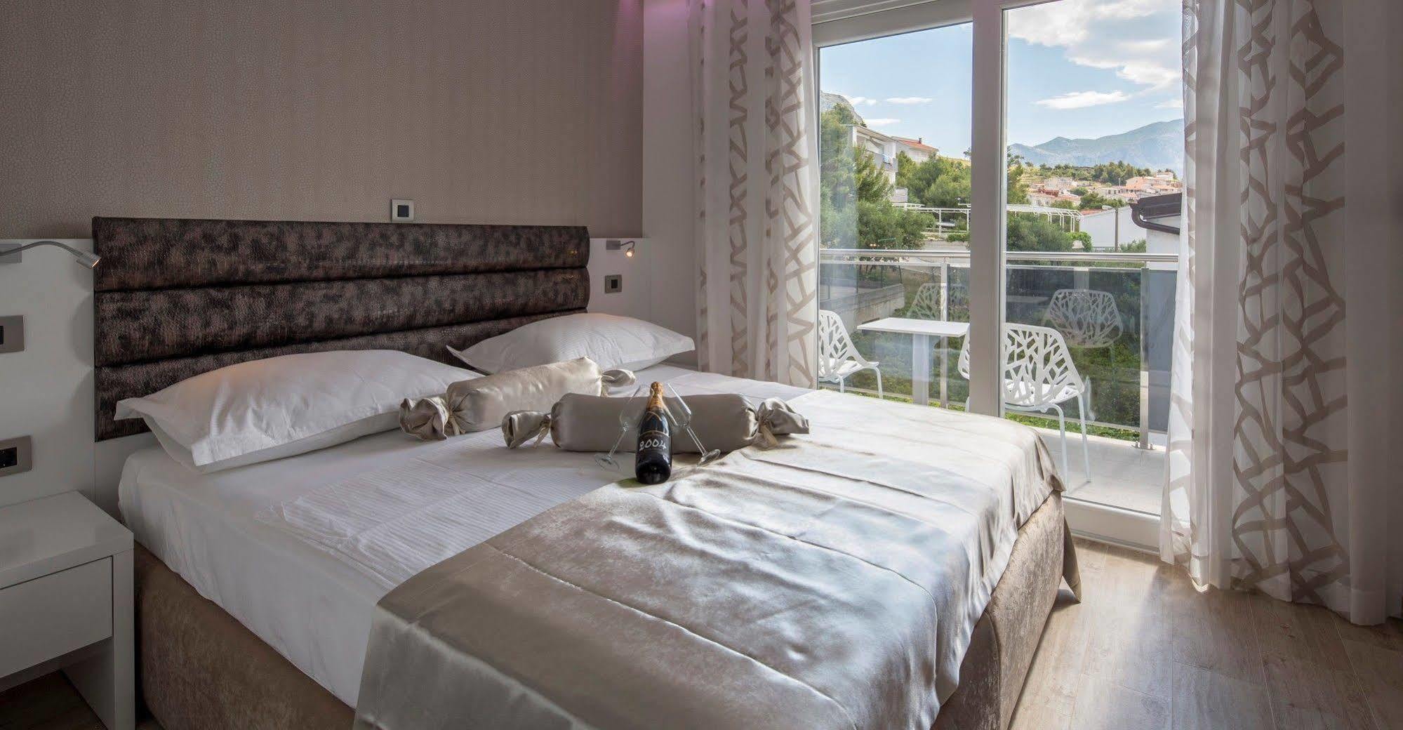 Apartments The Seasons Residence Omiš Kültér fotó