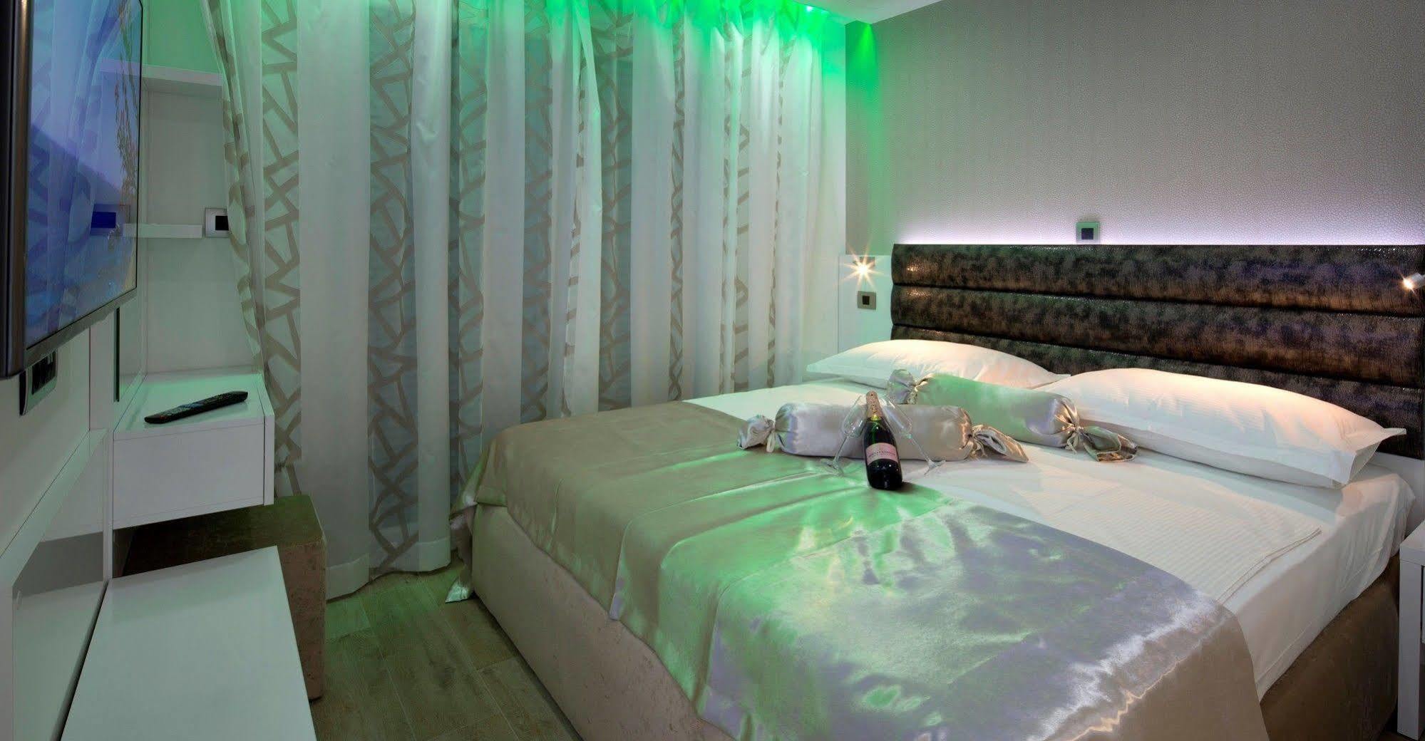 Apartments The Seasons Residence Omiš Kültér fotó