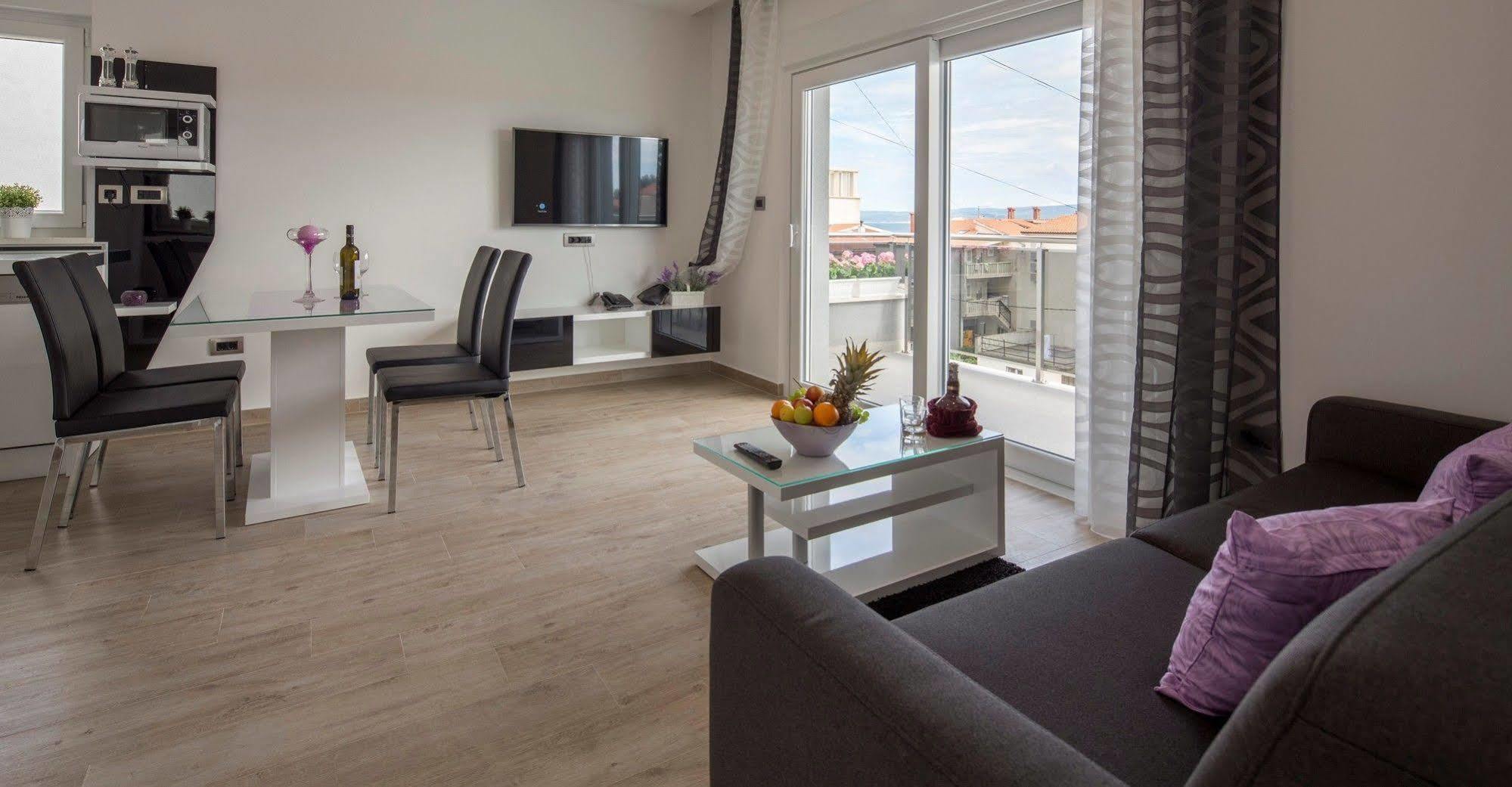 Apartments The Seasons Residence Omiš Kültér fotó